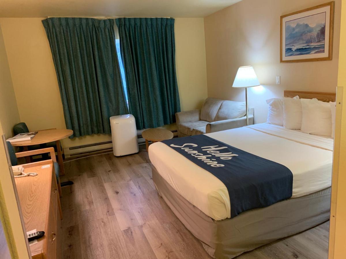 Days Inn By Wyndham Ocean Shores Exterior photo