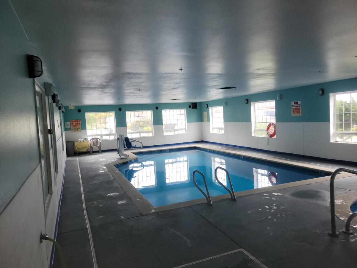 Days Inn By Wyndham Ocean Shores Exterior photo