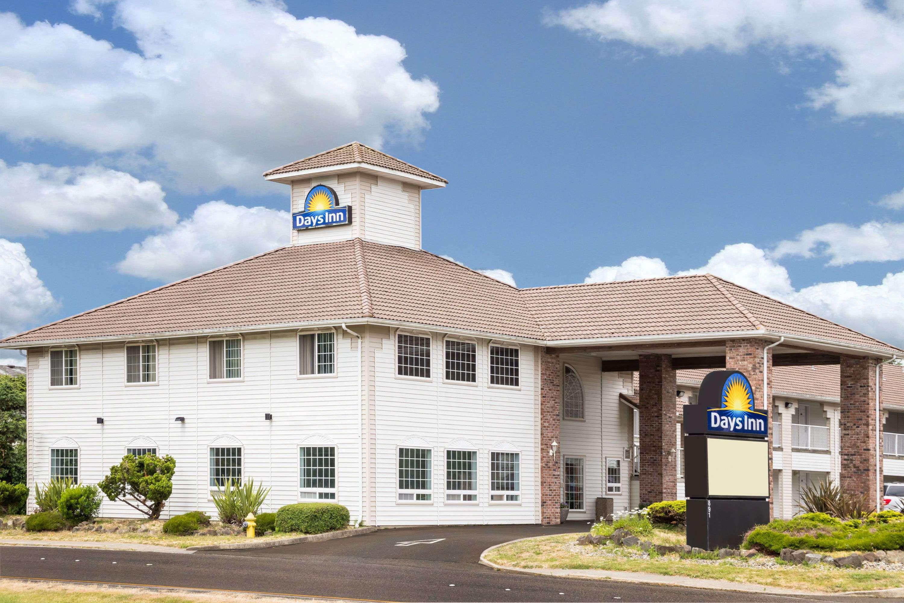 Days Inn By Wyndham Ocean Shores Exterior photo