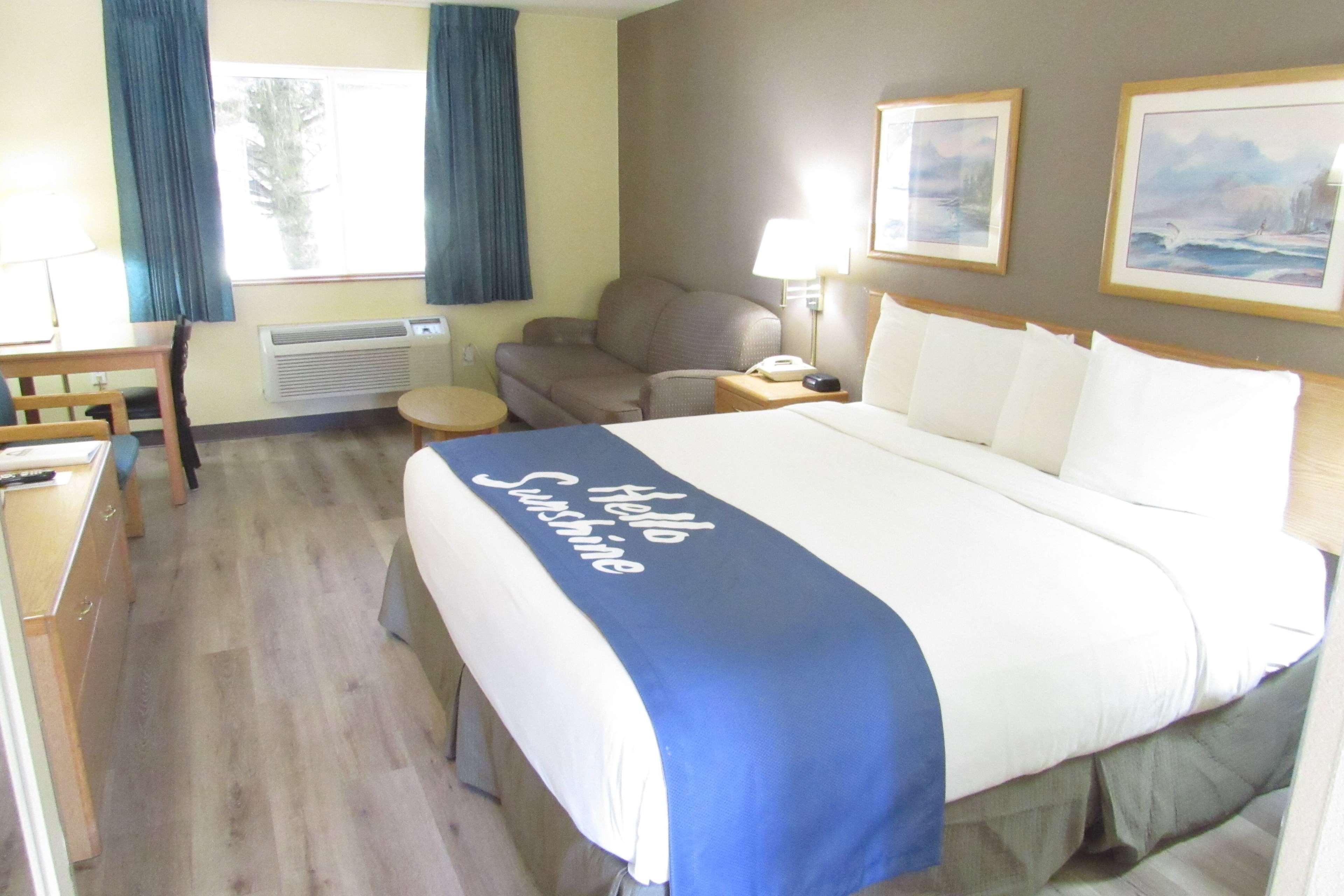 Days Inn By Wyndham Ocean Shores Exterior photo